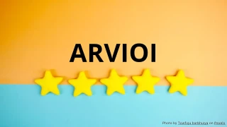 Arvostele emojeilla – Tietovisapohja